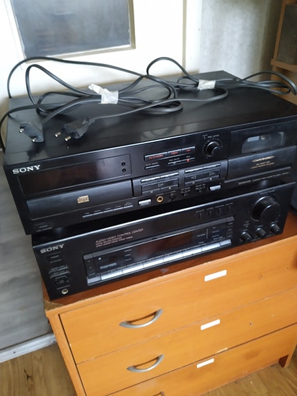 Sony vahvistin ja dekki