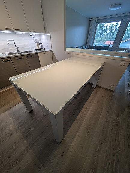 Masku CUBIC ruokapöytä 180 × 95 cm