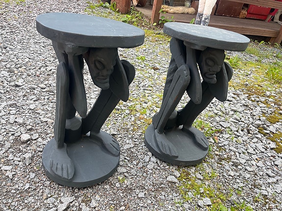 Erikoiset pöydät