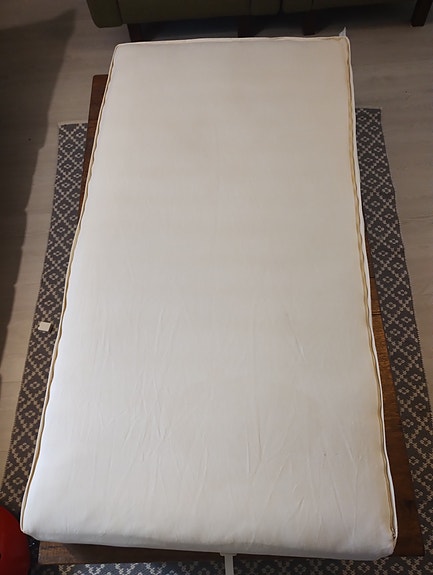Porin Villa & Peite lasten villapatja kookoskuidulla 70 x 140 cm.
