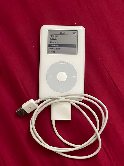 Apple iPod Classic 4th 20Gb MP3-soitin valkoinen