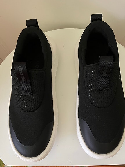 Crocs tennarit koko 38/39 musta-valkoinen