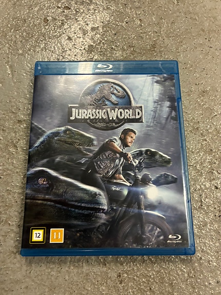 Jurassic world blu ray