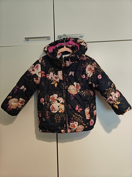 Kukkakuosi toppatakki Lindex, 98