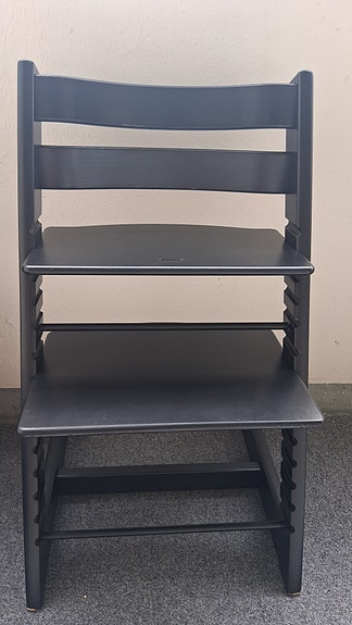 Stokke Tripp Trapp syöttötuoli musta