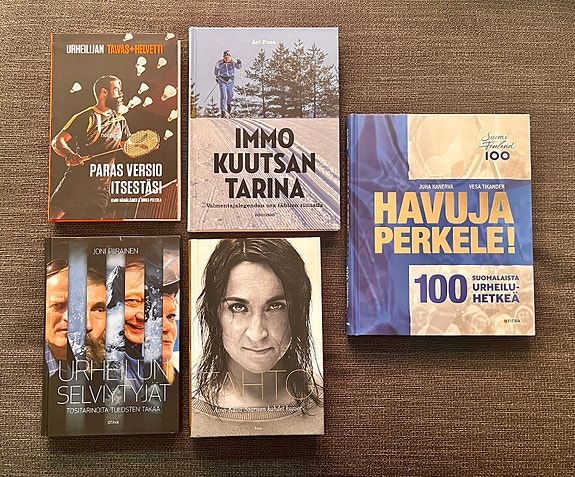 Urheilu-aiheisia kirjoja