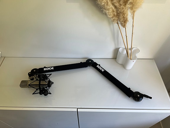 Rode NT1-A + Rode PSA1+ teline
