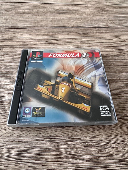 PlayStation 1 Formula 1 peli