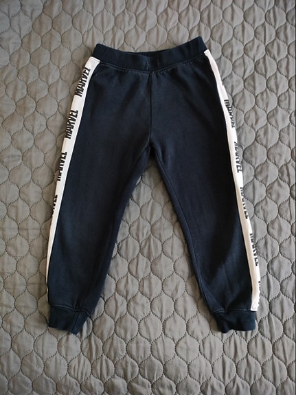 H&M Marvel poikien collegehousut koko 110 sininen