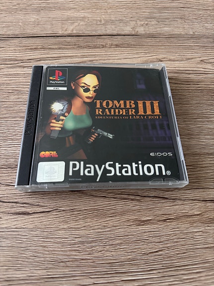 PlayStation Tomb Raider III peli