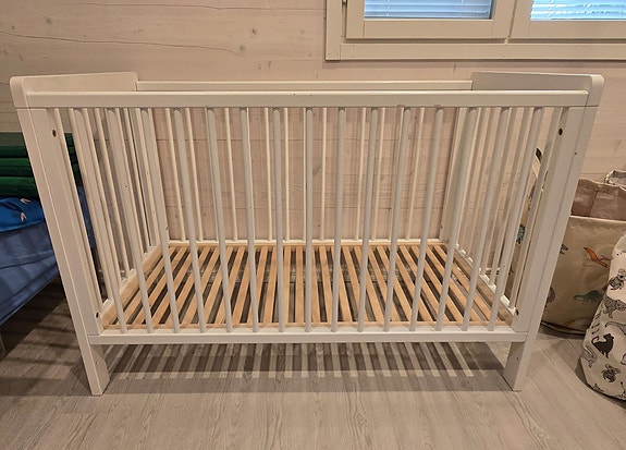 Brio valkoinen pinnasänky