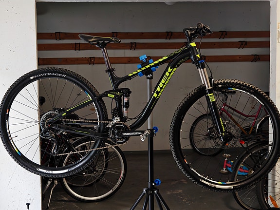 Trek Fuel EX 5 Täysjousto 29er M