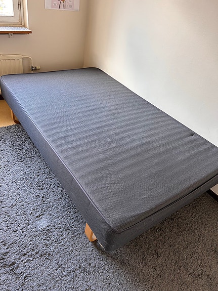 IKEA sänky / runkopatja 120x200 harmaa