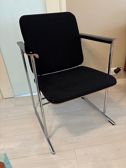 Yrjö Kukkapuron Avarte PK206 -tuoli