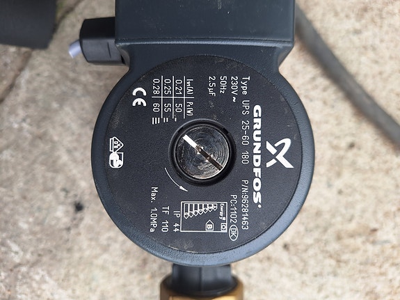 Grundfos UPS 25-60 kiertovesipumppu