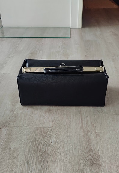 Lääkärin laukku 80-luvulta