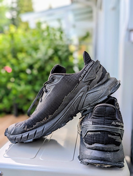 Salomon Gore-tex maastojuoksulenkkarit