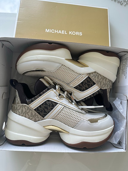 Michel Kors sneakers, koko 39 = 8,5 USA
