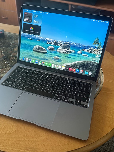 Apple MacBook Air M1 (2020)