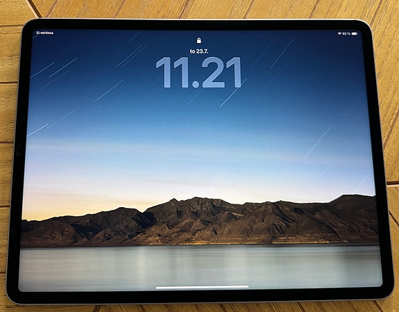 Apple iPad Pro 12,9” M2 Wi-Fi + 5G (6. sukupolvi) + Apple Smart Folio