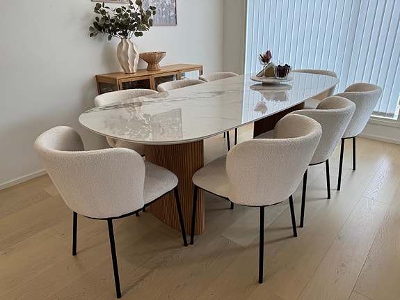 Venture Home Edina 8 kpl ruokapöydän tuoleja