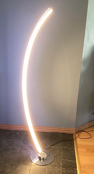 Led lattiavalaisin