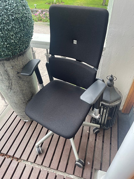 Steelcase Please V2 Ergonominen tuoli