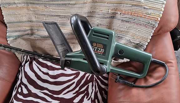 Black & Decker GT220 pensasleikkuri 400W 405mm