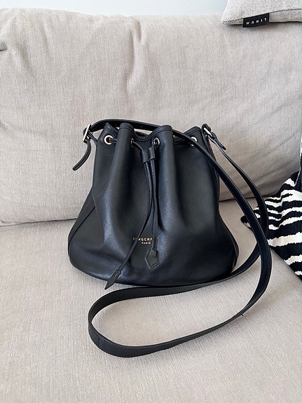 Longchamp bucket laukku nahkaa
