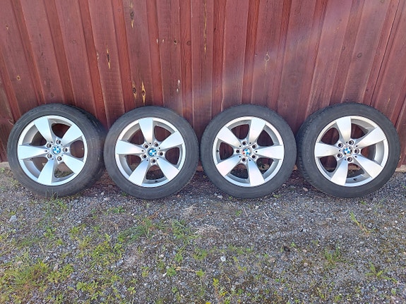 BMW vanteet 17" + kesärenkaat