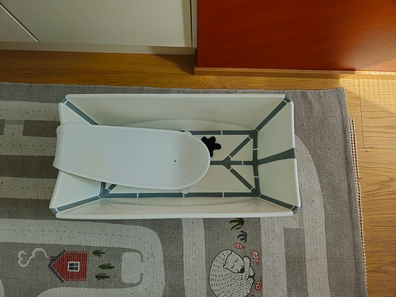 Stokke Flexi bath kylpyamme ja kylpytuki