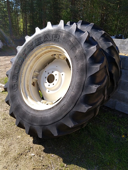 Traktorin renkaat
