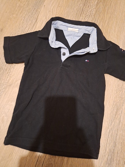 Musta Tommy Hilfiger pikee paita 98/104cm