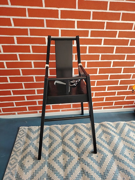 IKEA syöttötuoli puinen musta