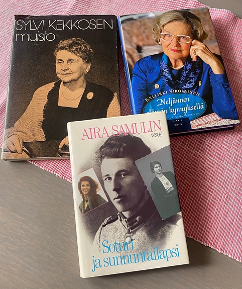 Kirjat 3 kpl, mm. Sylvi Kekkonen