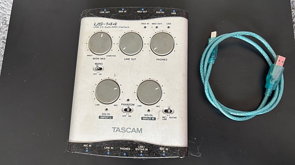 Tascam US-144 USB audio/MIDI -äänikortti