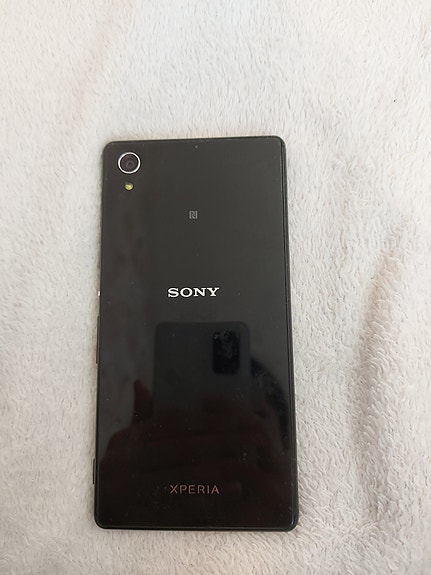 Sony Xperia älypuhelin musta