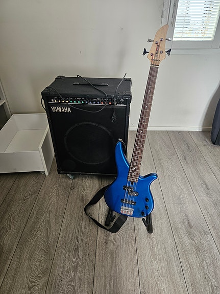 Yamaha Basso ja vahvistin