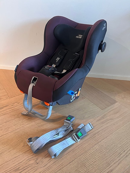 Britax Römer Max-Way Plus turvaistuin 25 kg selkä menosuuntaan