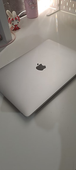 Apple MacBook kannettava tietokone hopea