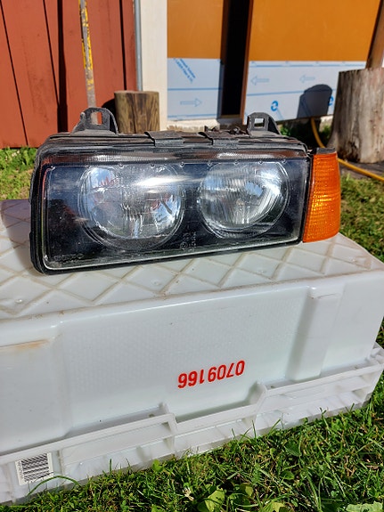 BMW e36 1997 ajovaloumpiot + vilkut