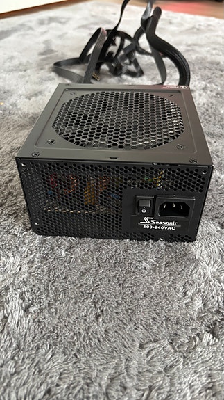 Seasonic M12II 620W ATX virtalähde