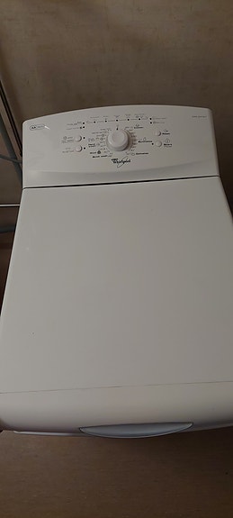 Whirlpool päältä täytettävä pesukone valkoinen