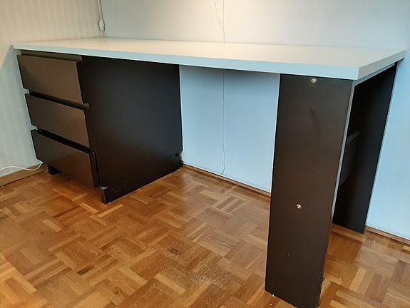 Vanha Muuramen työpöytä