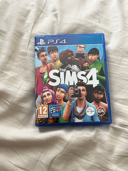 The Sims 4 PS4 -peli
