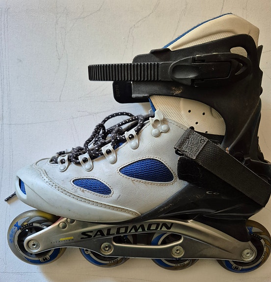 Salomon TR8 koko 45, käyttämättömät, vain nouto