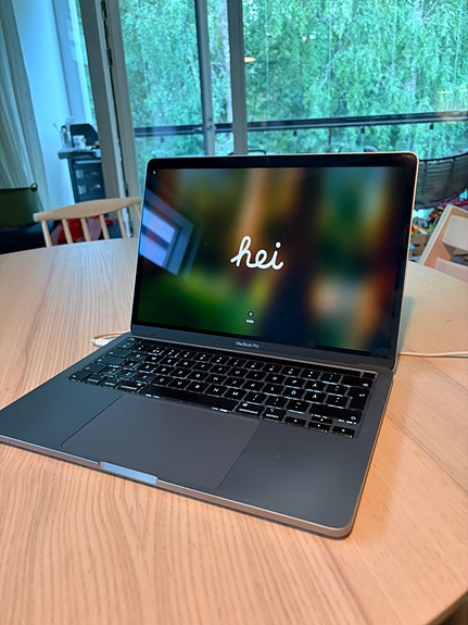 MacBook Pro 13” (2020) | Intel i5 | 8 Gt | 512 Gt SSD