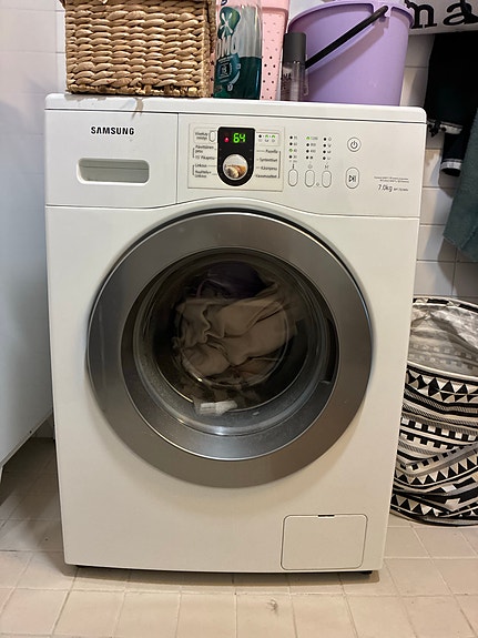 Samsung edestä täytettävä pesukone