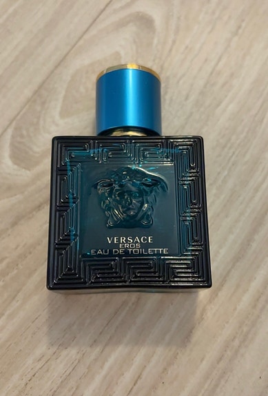 Versace Eros EDT miesten hajuvesi