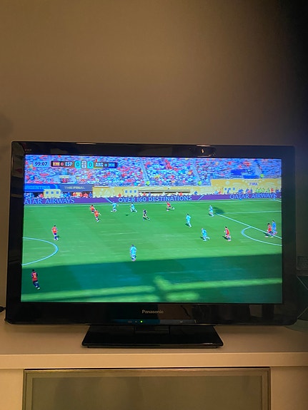 Panasonic TX-L32U3E 32" LCD-televisio
